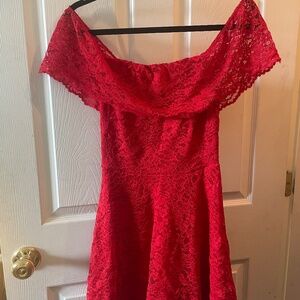 Off shoulder lace dress